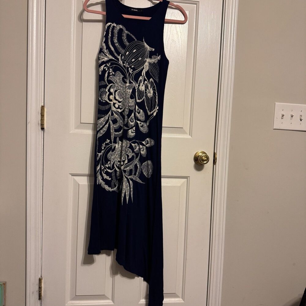 Desigual Wakiut Bodycon Dress Navy Blue Embroidered Sz Small Asymmetrical Hem - Picture 3 of 7